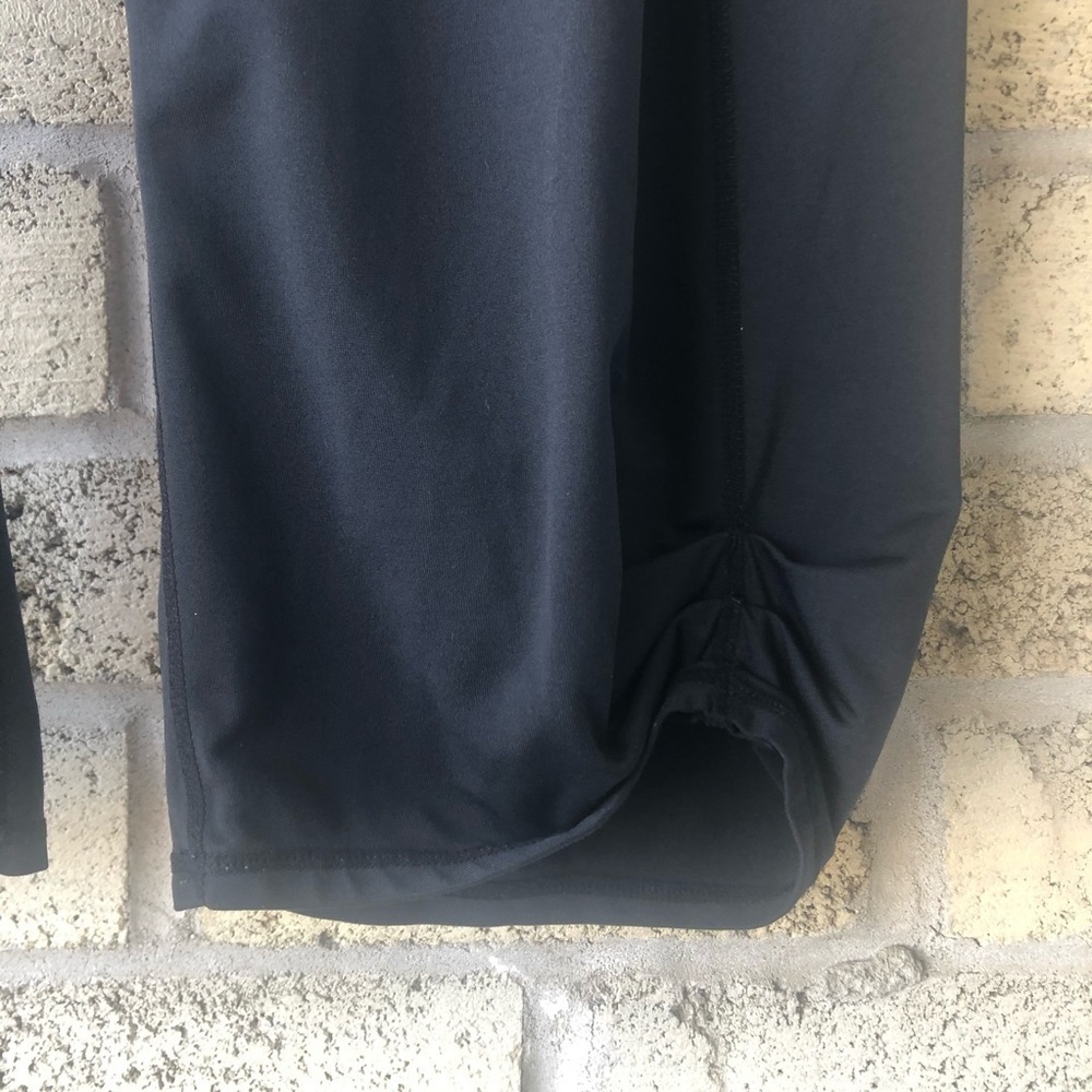 LULULEMON Ruched Straight-Leg Crop - Picture 4 of 5